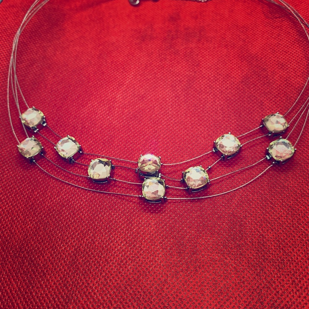 Invisible Necklace  for a Glamorous occasion